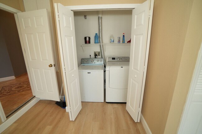 Photo - 205 Indian Point Cir