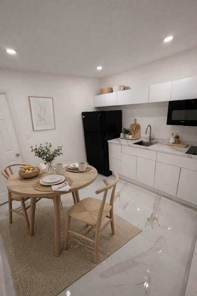 Photo - 10424 SW 7th St