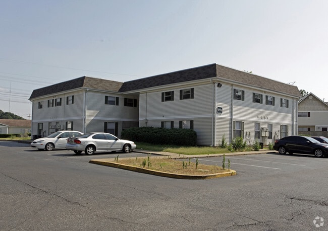 Highland Chateau - Highland Chateau