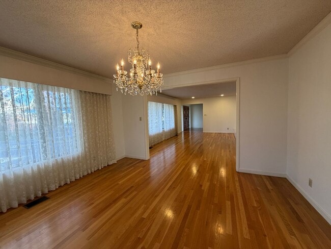 Photo - Beautiful home in Southwest Reno's Lake Ridge Shores East!