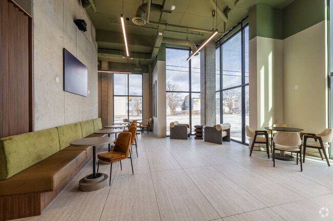 Salon - Gemini Tower