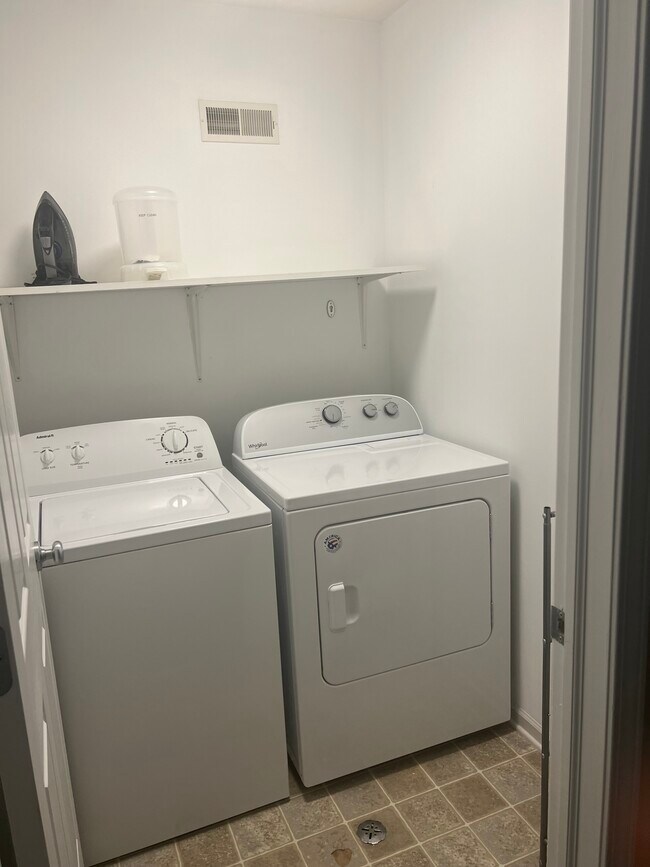 Laundry room - 1543 Cass Lake Rd Condo Unit Vistas