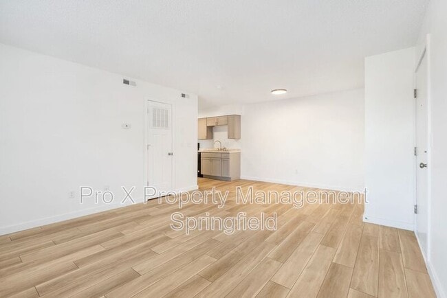 Building Photo - 3140 W Greenwood St Unit 70