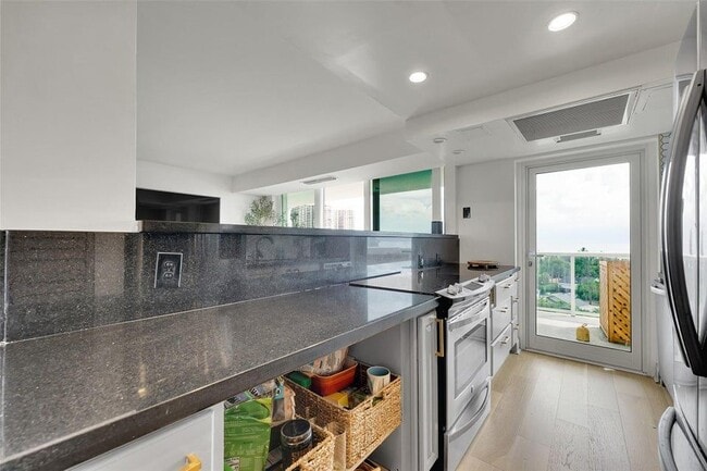 Photo - 2841 N Ocean Blvd Unidad 1004