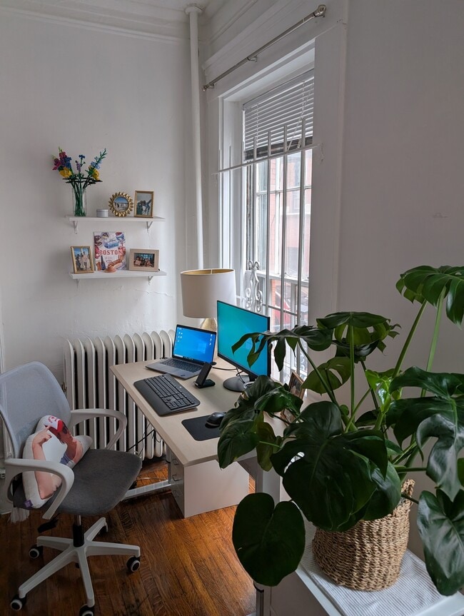 Photo - 50 S Russell St