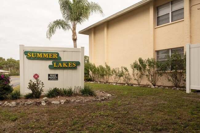 Building Photo - Summer Lakes-N Tamiami Trail Rental