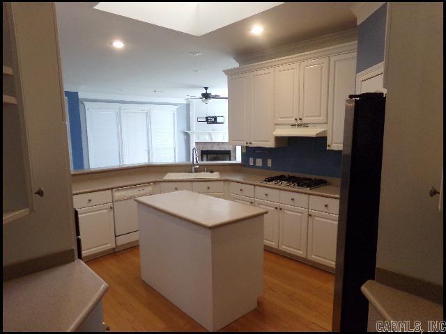 Photo - 209 Chalamont Ln