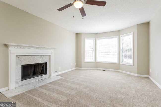 Photo - 219 Hampton Dr