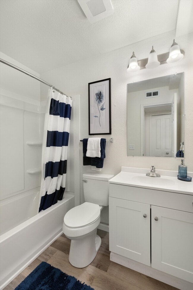 Pine Creek Apartments