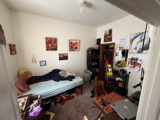 Photo - 610 Niagara St