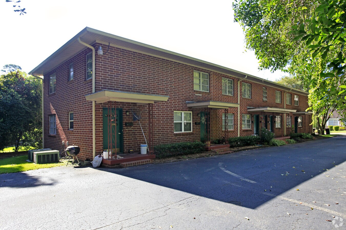 Photo - 534 E College Ave Apartments