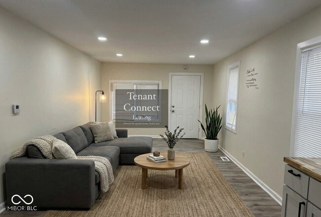 Photo - 2522 E 16th St