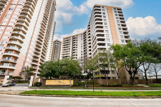 Photo - 3525 Sage Rd Unit 1407