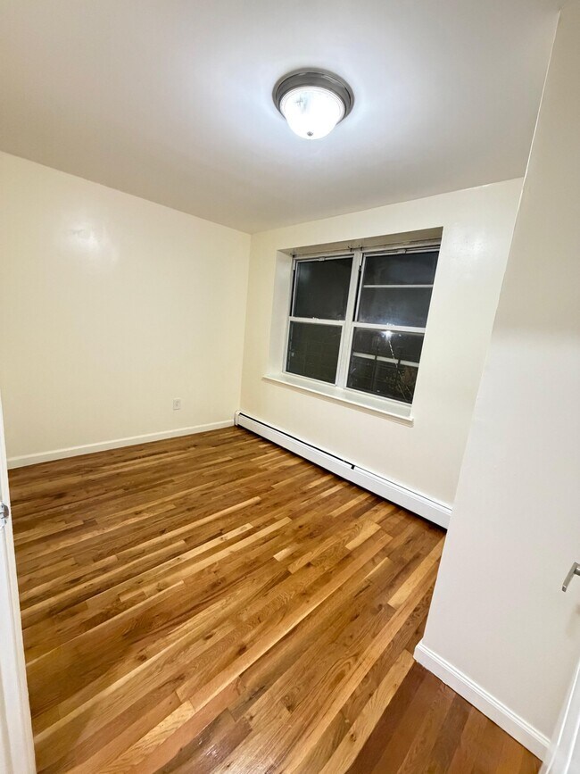 747 Essex St Unit 3Fl
