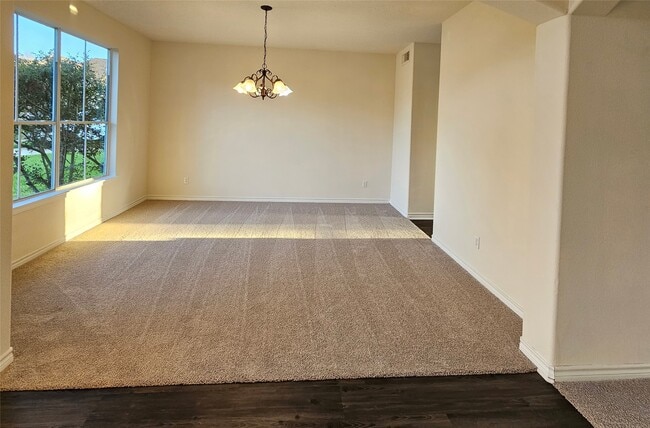 Photo - 2202 Cherry Hill Ct