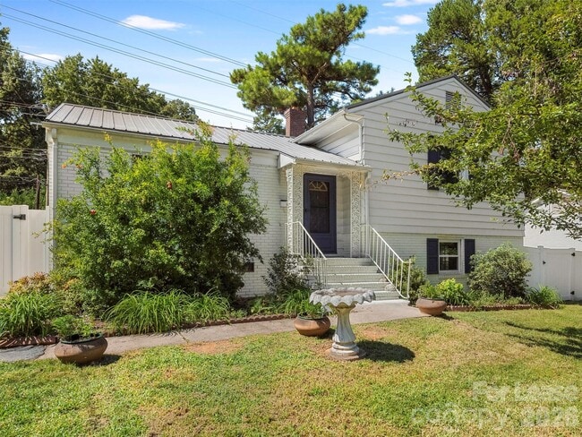Building Photo - 5208 Furman Pl