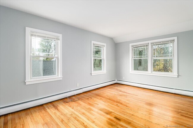 Photo - 9 Nicholas Square Unit B