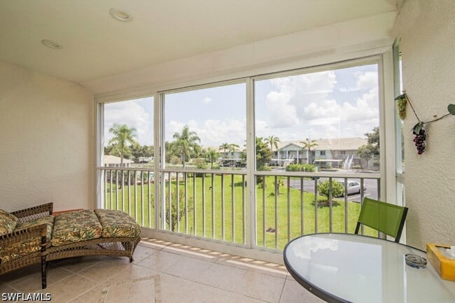Photo - 180 Furse Lakes Cir Unidad E8