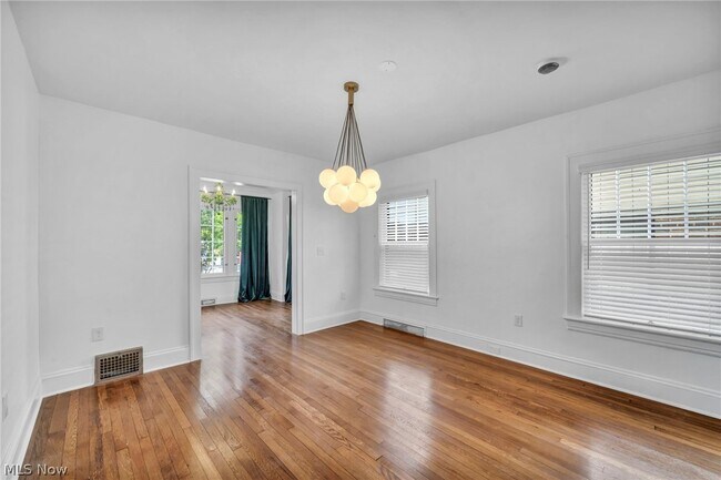 Photo - 2135 Coventry Rd Unidad down