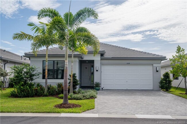 Building Photo - 12319 SW Blue Mangrove Pkwy Rental