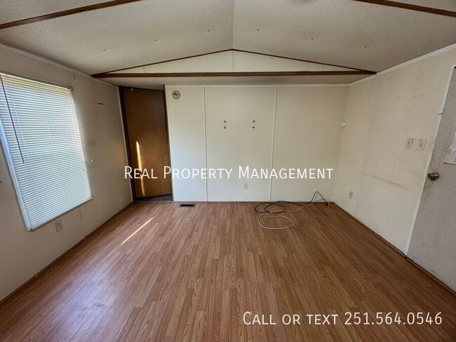 Photo - 3101 Western Hills Dr W