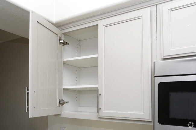 2 BR, 2 BA - Serena