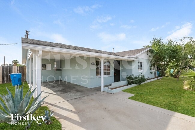 Photo - 2011 W Maryland Ave