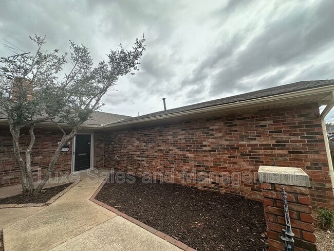 Photo - 6102 N Ross Ave