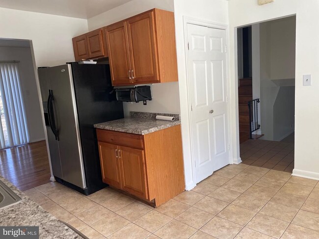 Photo - 3510 Castleleigh Rd