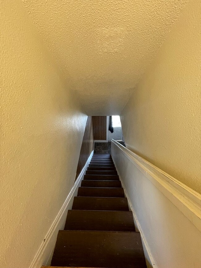 Photo - 327 W 4th St Unit #2