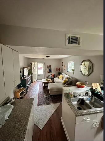 Photo - 241 Kentucky Ave Unidad B