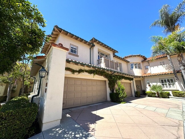 Building Photo - Beautiful 3Bd/2.5Ba Spacious Home in Tustin!