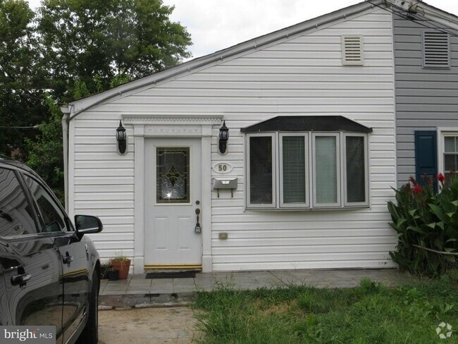 Building Photo - 50 E Reed Ave Rental