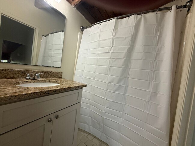 Photo - 2 story townhome off Park Ave!!! Unit 30