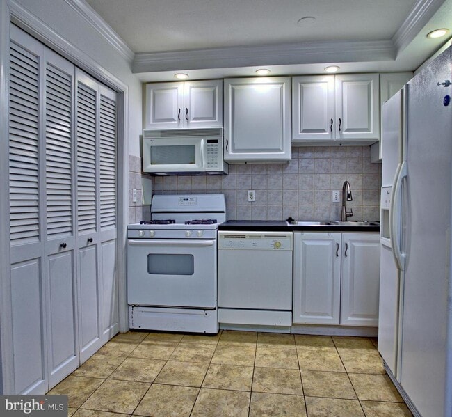 Photo - 7475 Little River Turnpike Unit 101