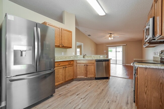 Photo - 205 Tree Branch Ln