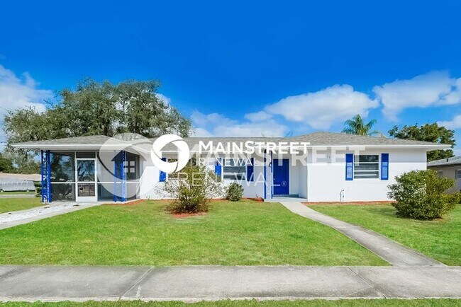 Building Photo - 3 Bedroom Pet-Friendly Home in SPRING HILL, FL with Main Street Renewal