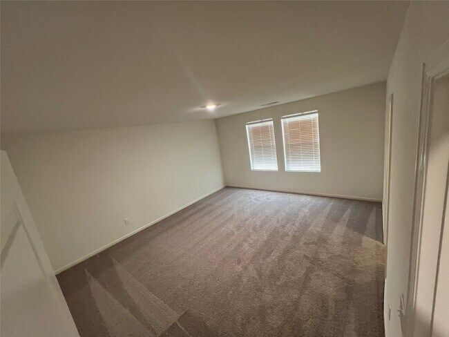 Photo - 3022 Spindletree Ln