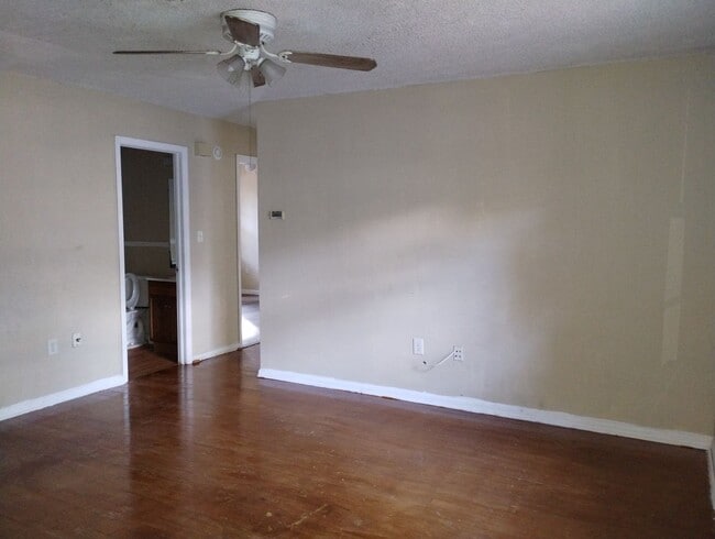 Photo - 2 Bedroom / 2 Bathroom Rental – Brooksville, Fl