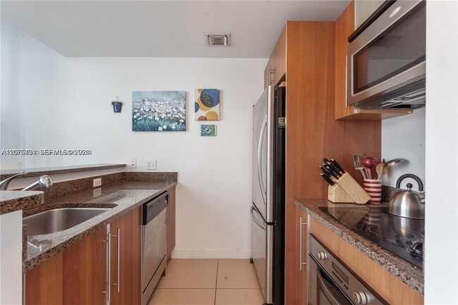 Photo - 300 S Biscayne Blvd Unidad L-432