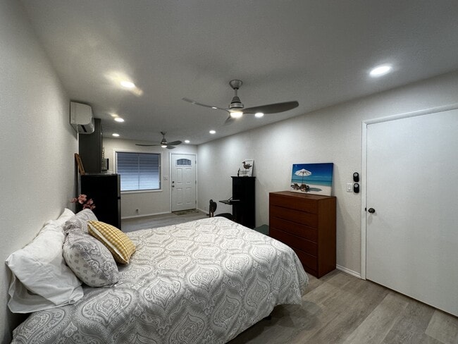 92-1207-1207 Umena St