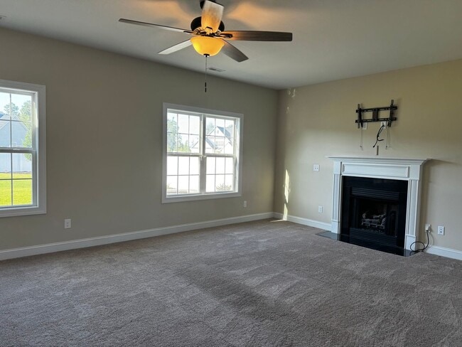 Photo - Grand 2 story home in Bluewater Rise