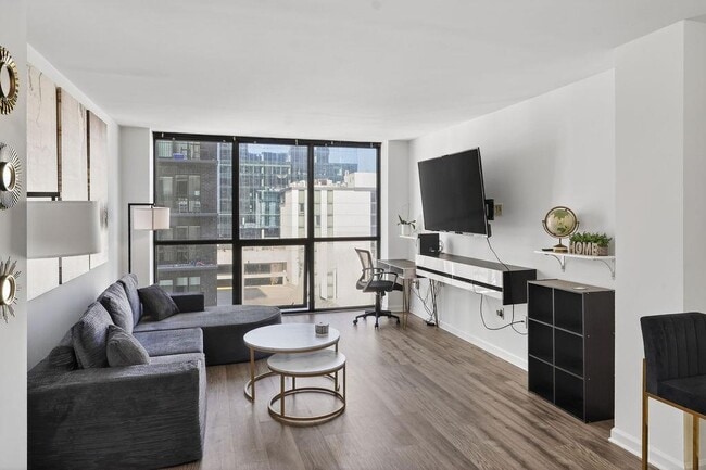 Photo - 1280 W Peachtree St NW Unit 1702