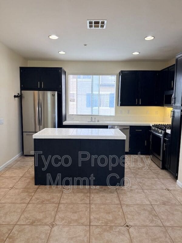 Photo - 2709 Apricot Ct