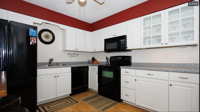 Photo - 105 E Lincoln St
