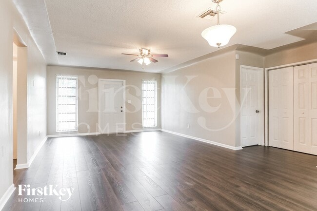 Photo - 1565 NW 6th Ave