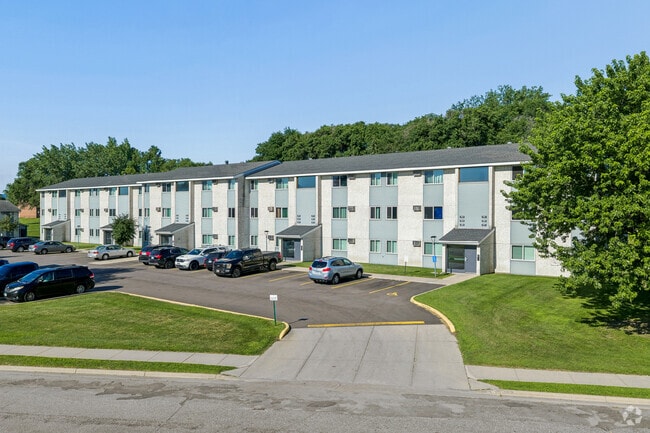 Centre Square Apartments - Centre Square Apartments