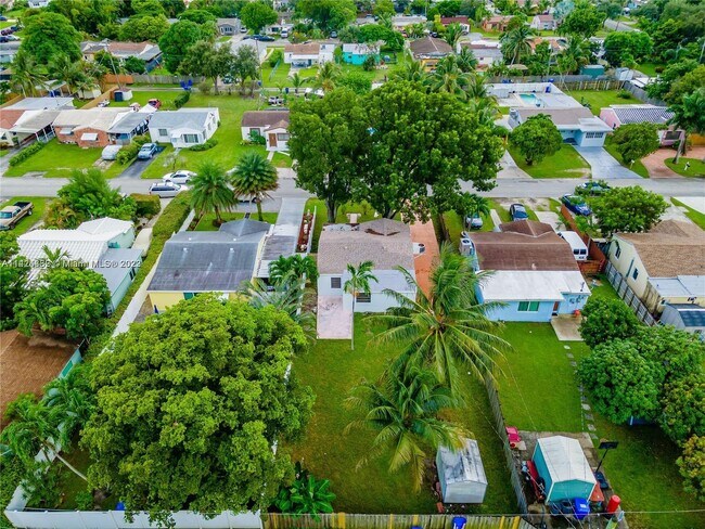 Photo - 2531 Sherman St