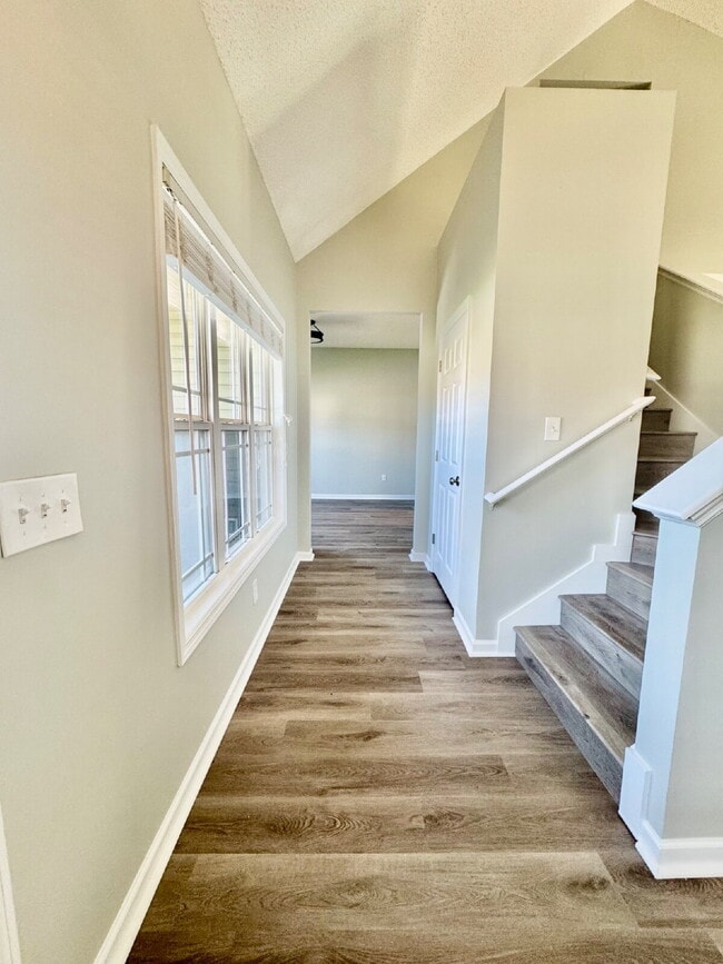 47 Heartstone Cir
