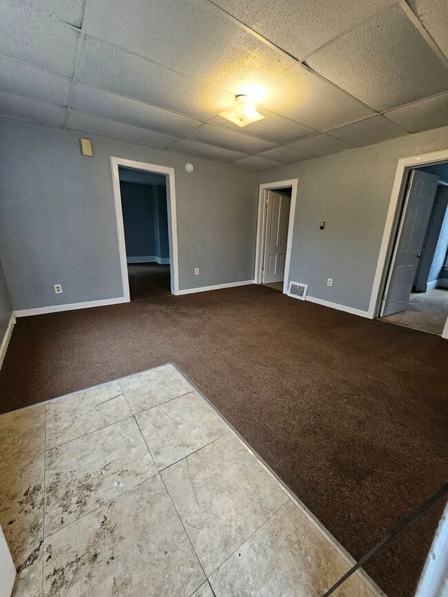 Building Photo - 1014 E 5th St Unit 1014 E 5th St #2